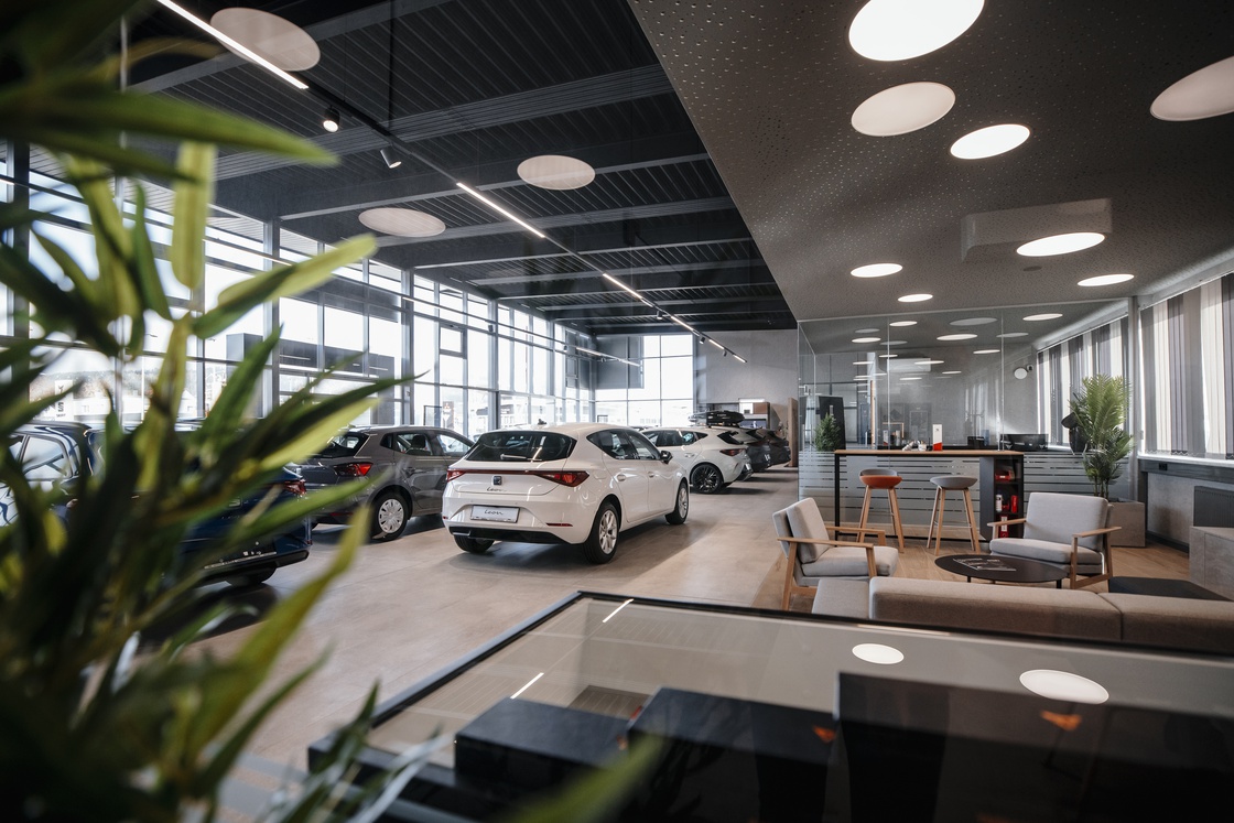 Autohaus Knoll_neuer Look_300dpi_2025 (C) nicoleseiser-at-44.jpg